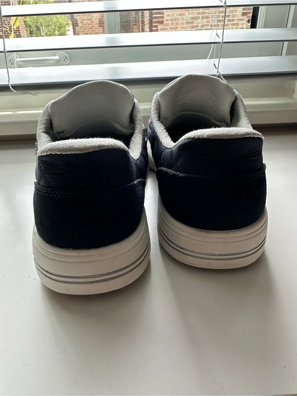 Skechers Women’s Navy Quilted Low-Top Sneakers with White Sole 8 - Picture 4 of 6